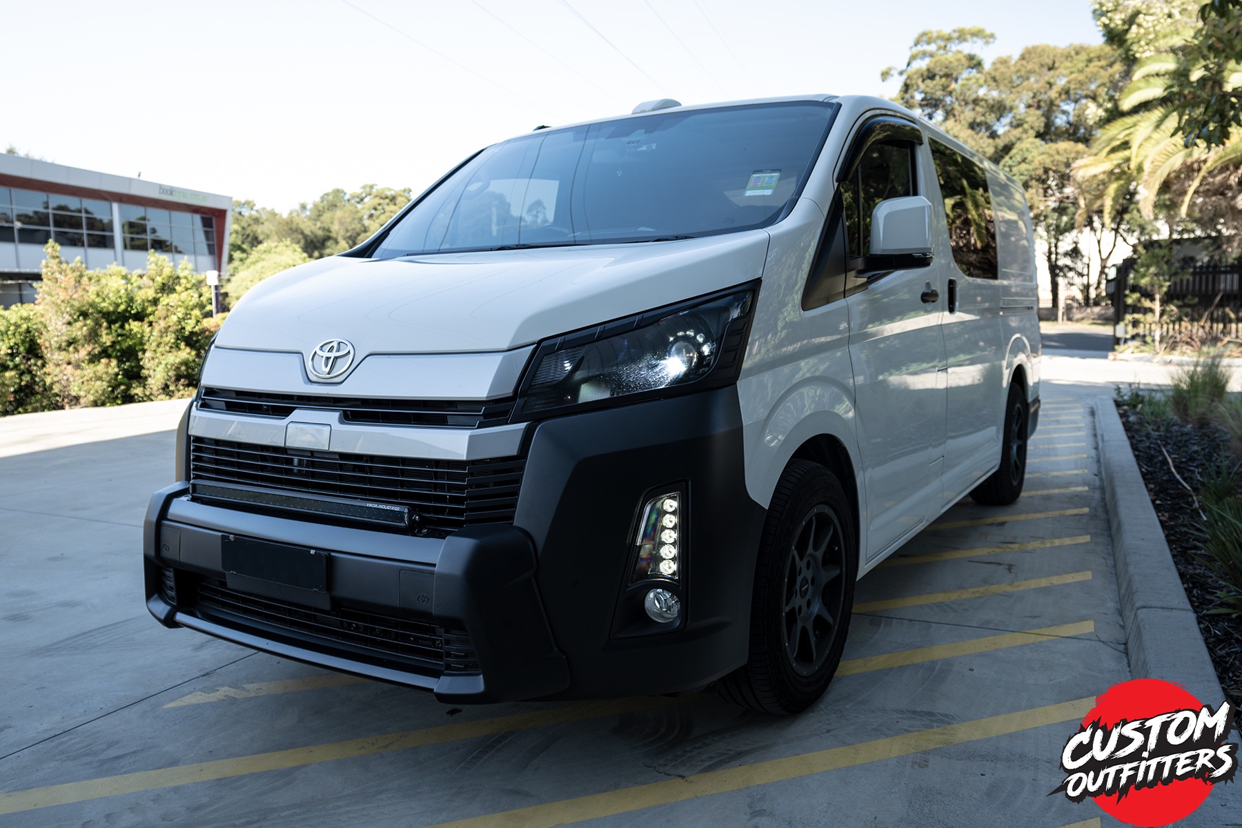 Toyota Hiace LWB Build