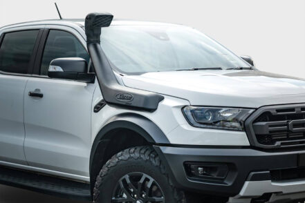 A completely custom made shock absorber durability tester was built for Dobinsons to simulate extreme conditions a 4WD experiences over its’ lifetime