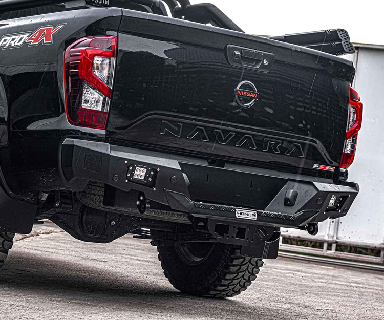 old Ranger had autonomous emergency braking (AEB) with pedestrian detection and some related driver assist features, and the Wildtrak and XLT were also fitted with adaptive cruise control.