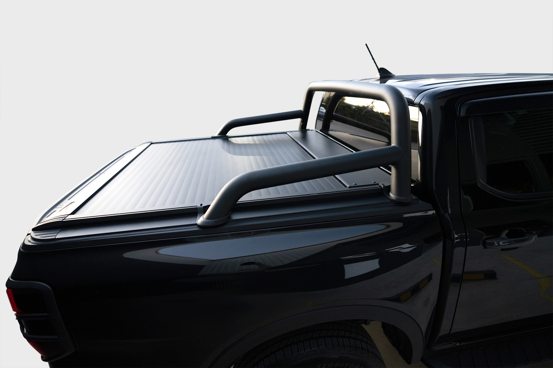 Black Venom Electric Roller Shutter + XLT/Sport Sports Bar Adapter Bracket to suit Next Gen Ford Ranger 2022-2024 - Image 11