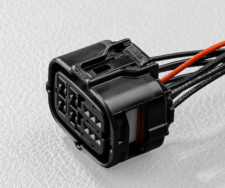 Mazda’s OEM solution is a rebranded version of the Redarc Tow-Pro Elite, which is the best kit on the market. For more off-road specific towing needs, look into the Hayman Reese X-Bar, which improves rear departure angle and includes rated recovery points, and is a less expensive option for those who might be considering a Mazda BT-50 rear bar.