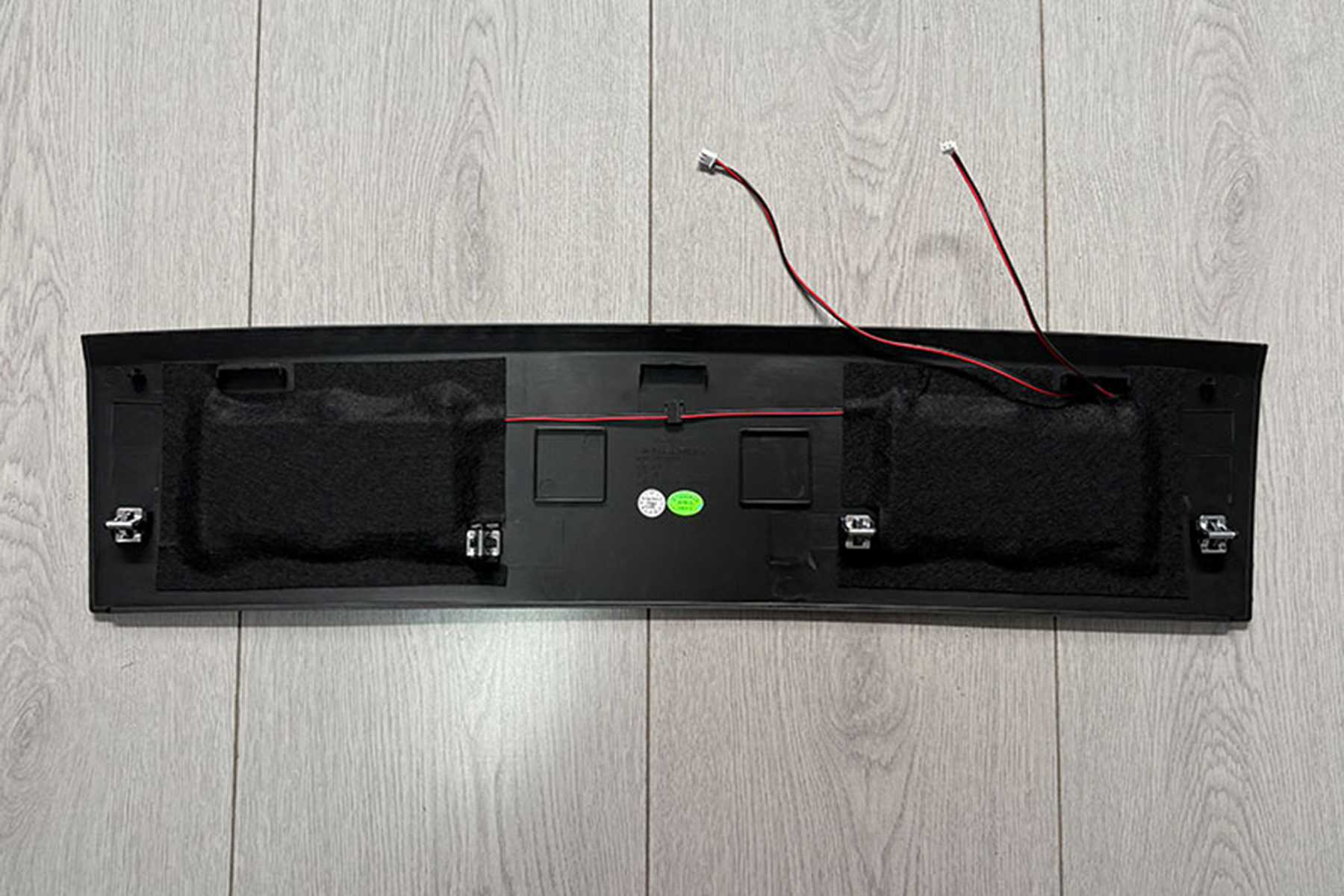 Black Venom Rear Loadspace Single LED Lighting to suit Landrover Defender 90/110/130 Series (2021-2026) - Image 3