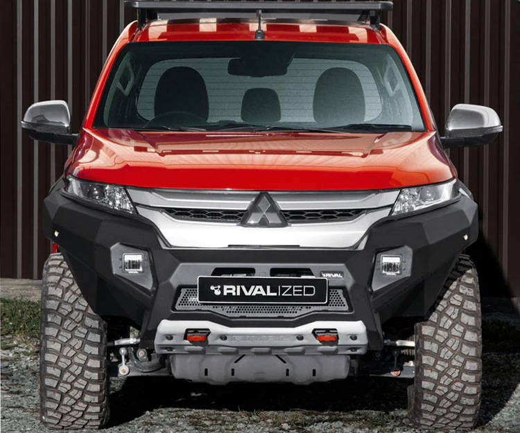The second-most expensive model – and expected to be the biggest seller – is the GLS we’re driving here