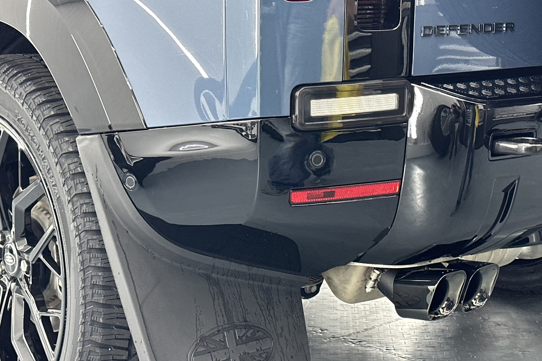 Black Venom Rear Reverse Light to suit Landrover Defender 90/110 Series (Clear) (2021-2025) - Image 2