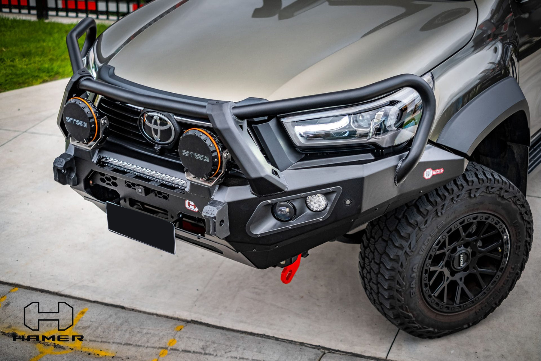 Hamer King PLUS Series Bull Bar for Toyota Hilux Rogue 2022+ - Image 3