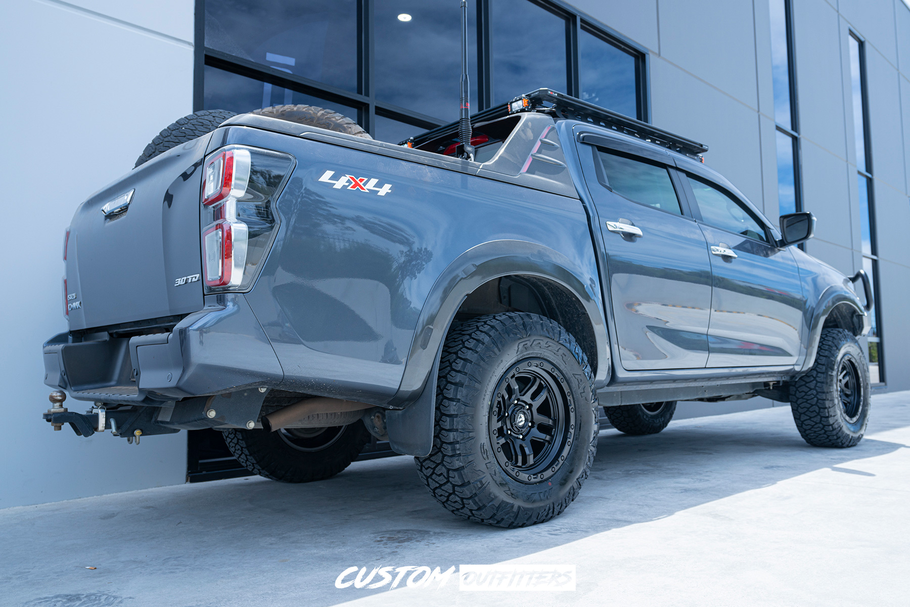 Isuzu Dmax Build