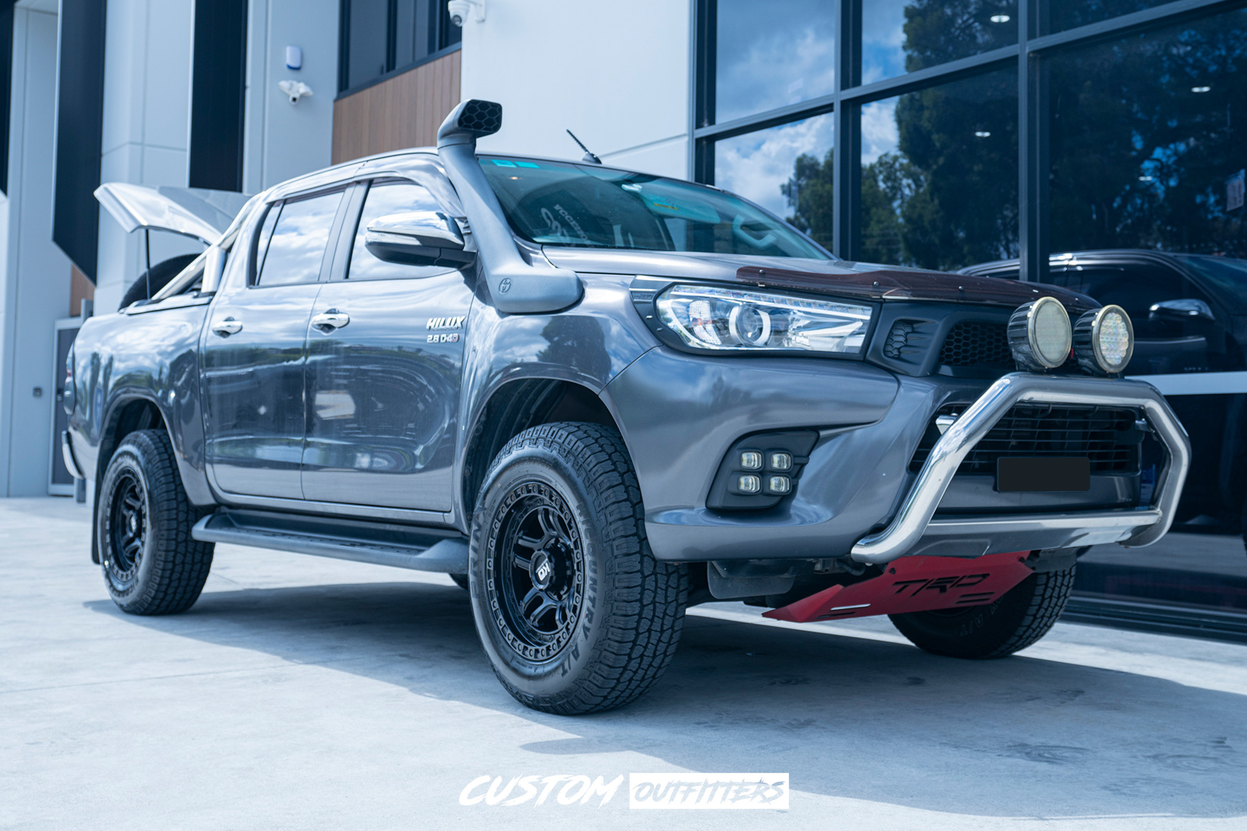 Toyota Hilux SR5 Build