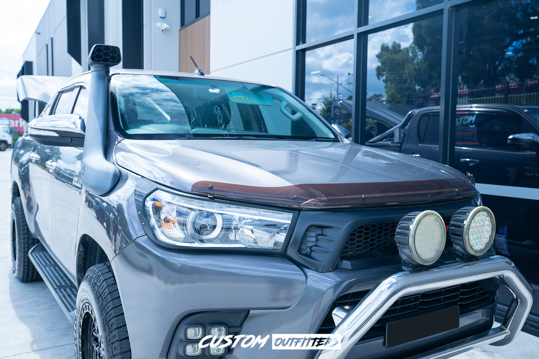 Toyota Hilux SR5 Build