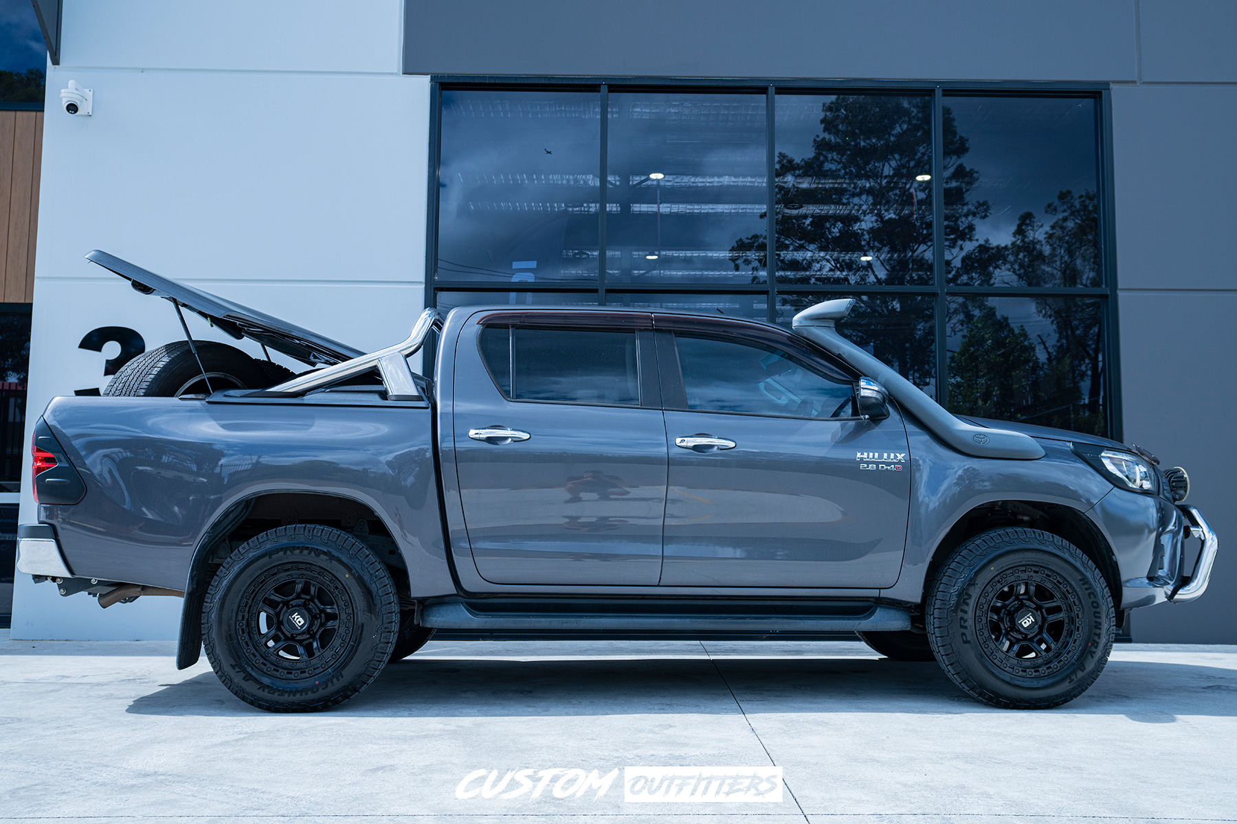Toyota Hilux SR5 Build
