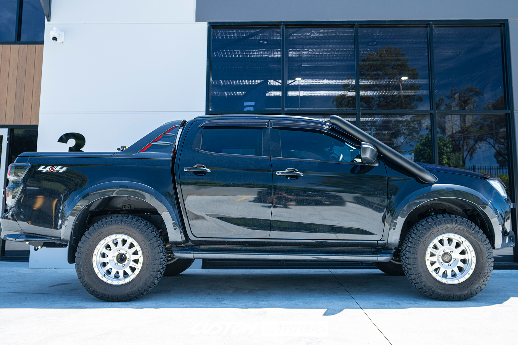Isuzu Dmax Build