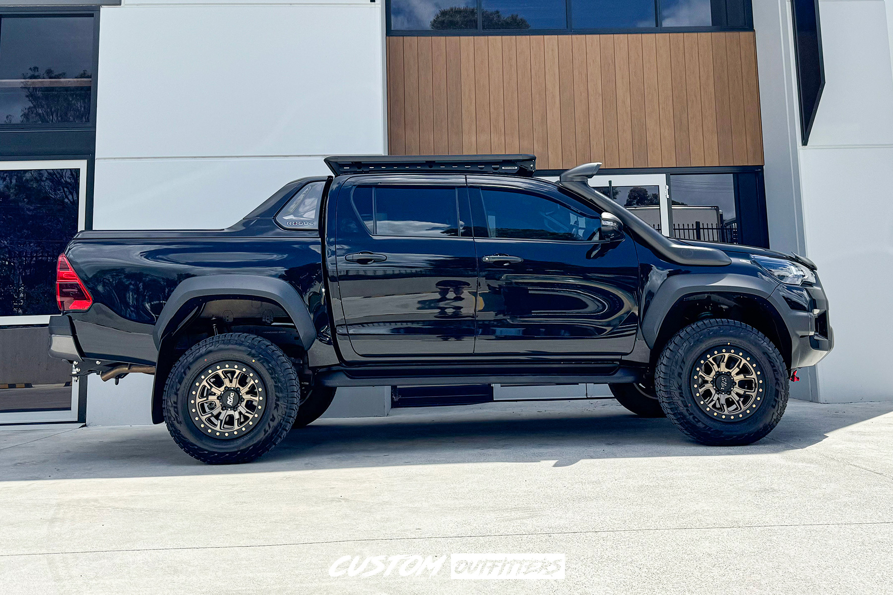 Toyota Hilux Rogue Build