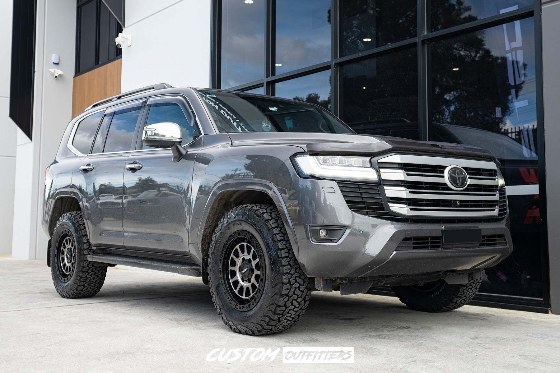 Toyota Landcruiser 300 Series Build