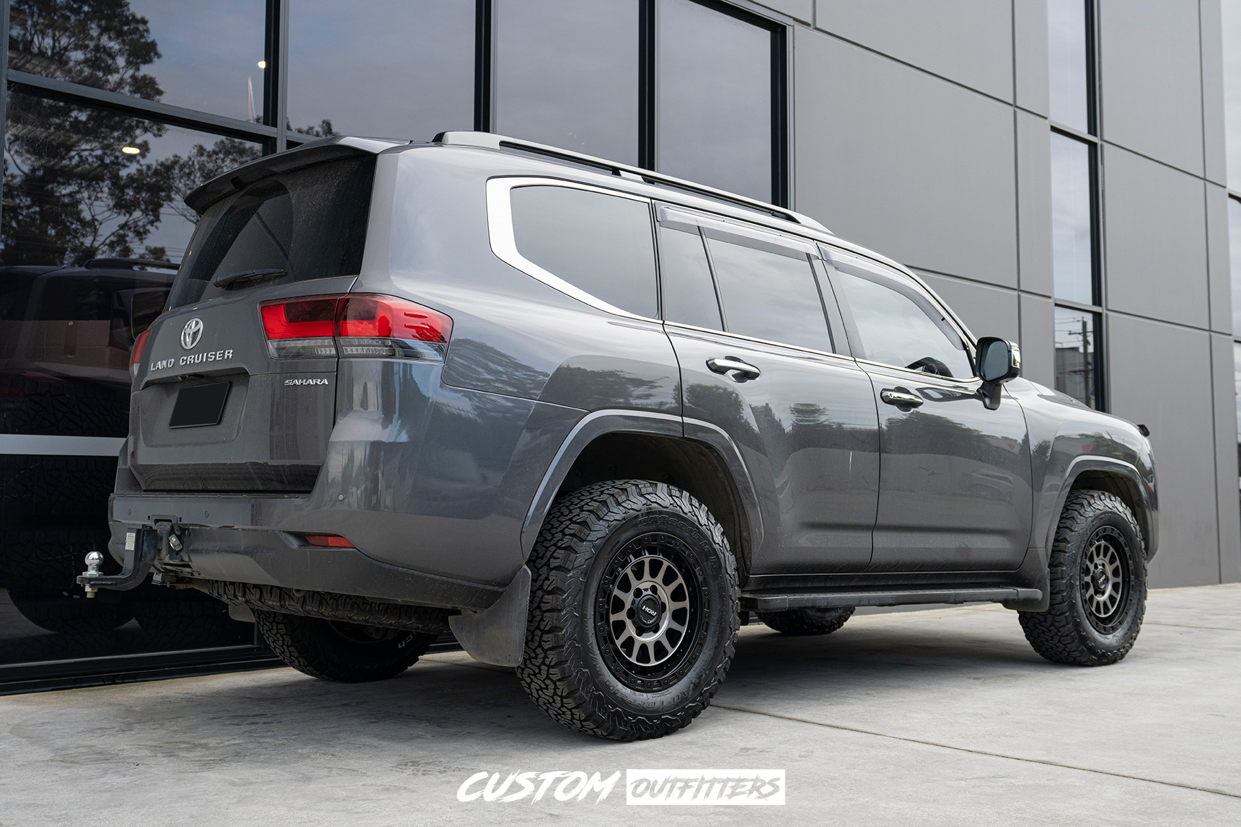 Toyota Landcruiser 300 Series Build