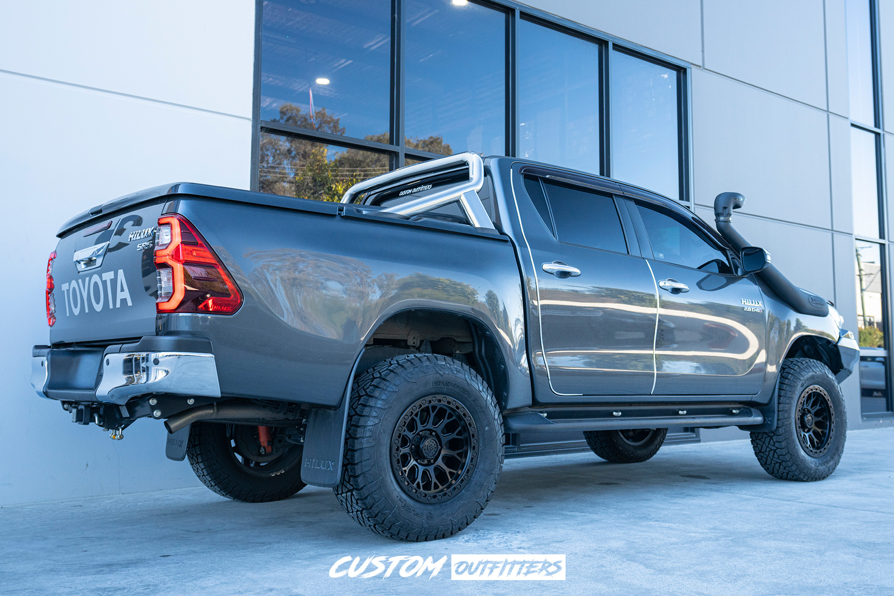 Toyota Hilux SR5 Build