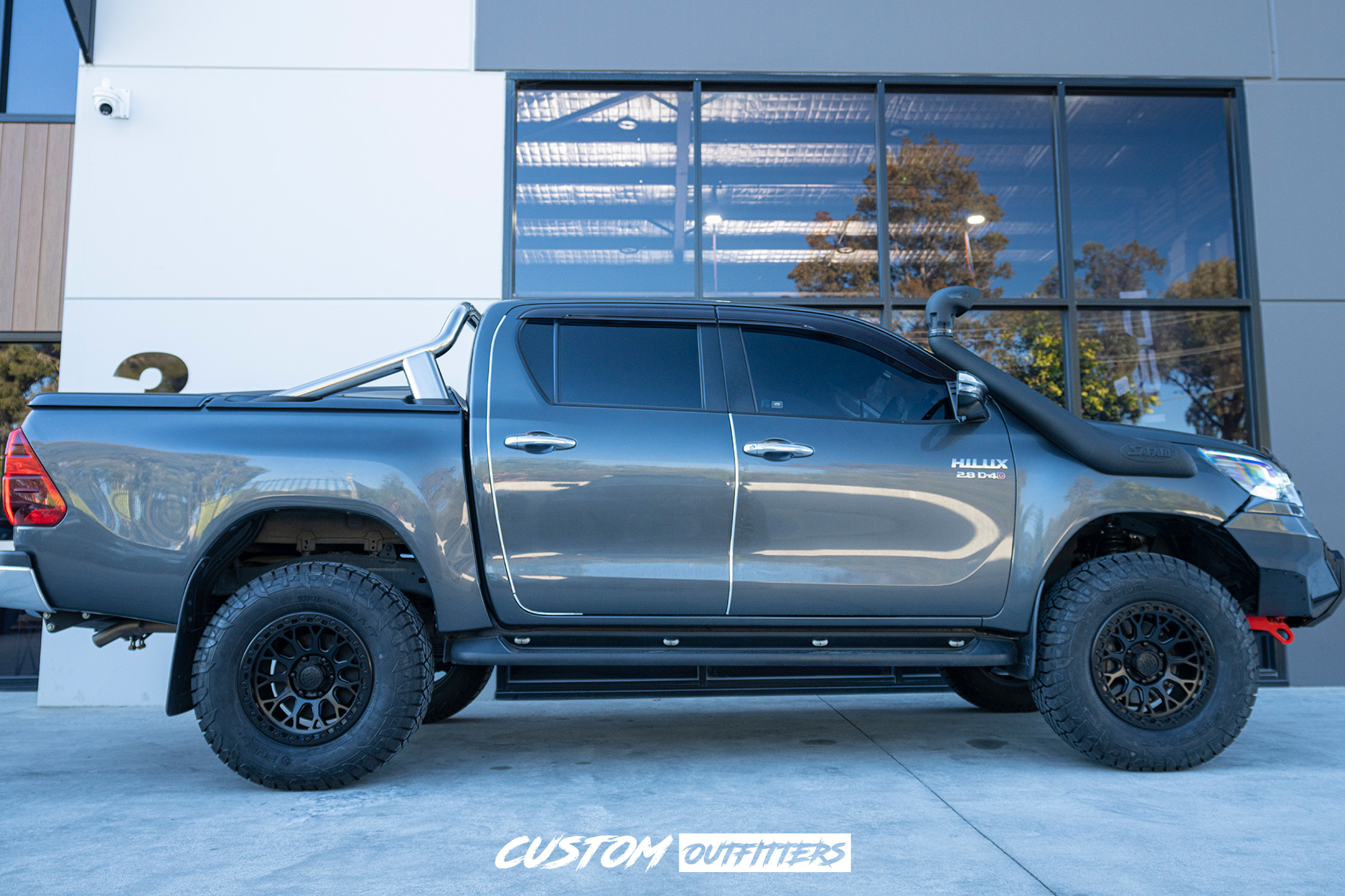 Toyota Hilux SR5 Build
