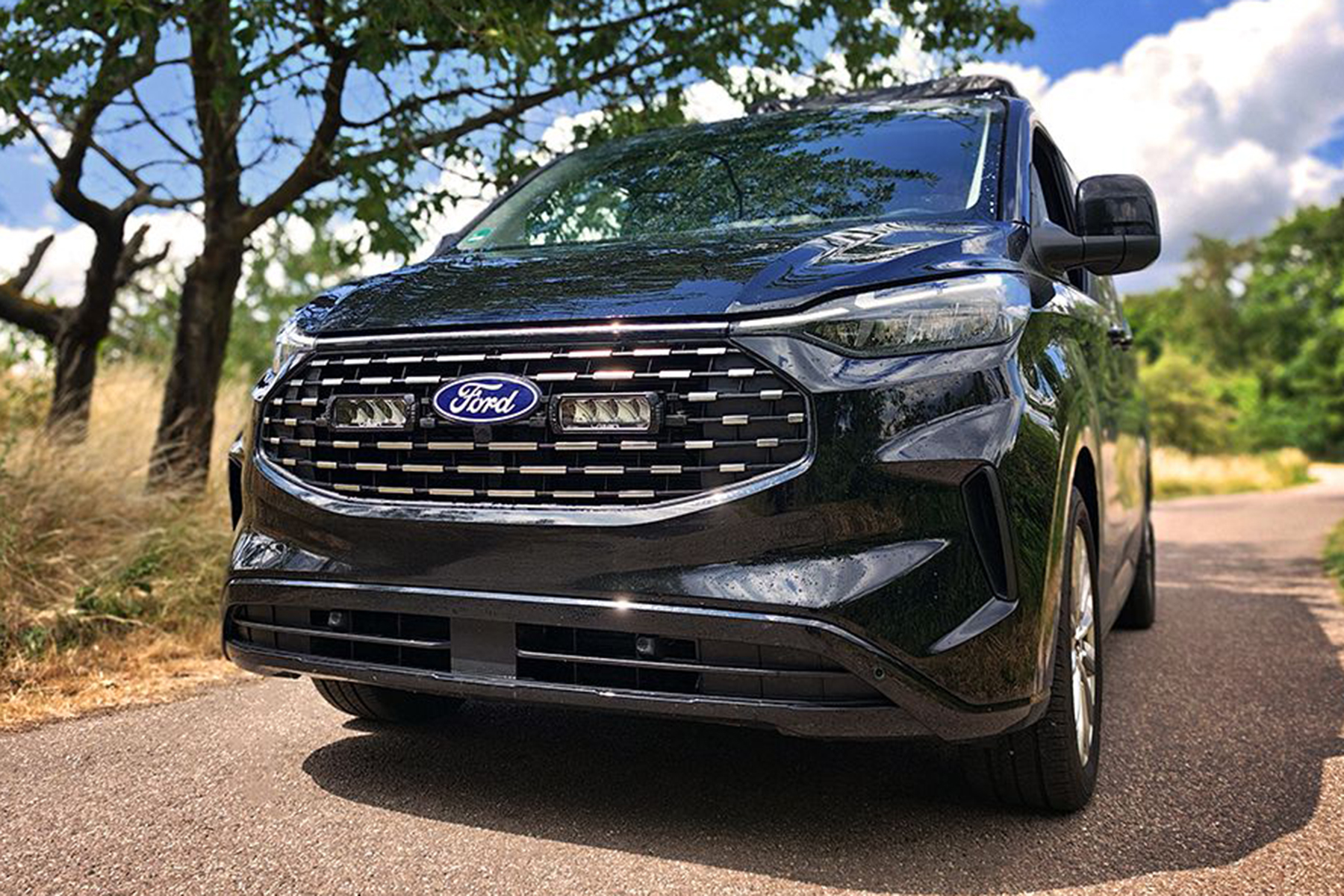 ford_tourneo_custom_install_image_02_web_1