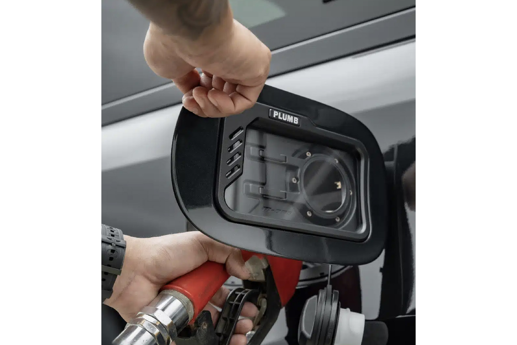 Plumb l Landrover Defender L663 M-One Series Petrol Cap (110 & 130 Series Only) - Image 5