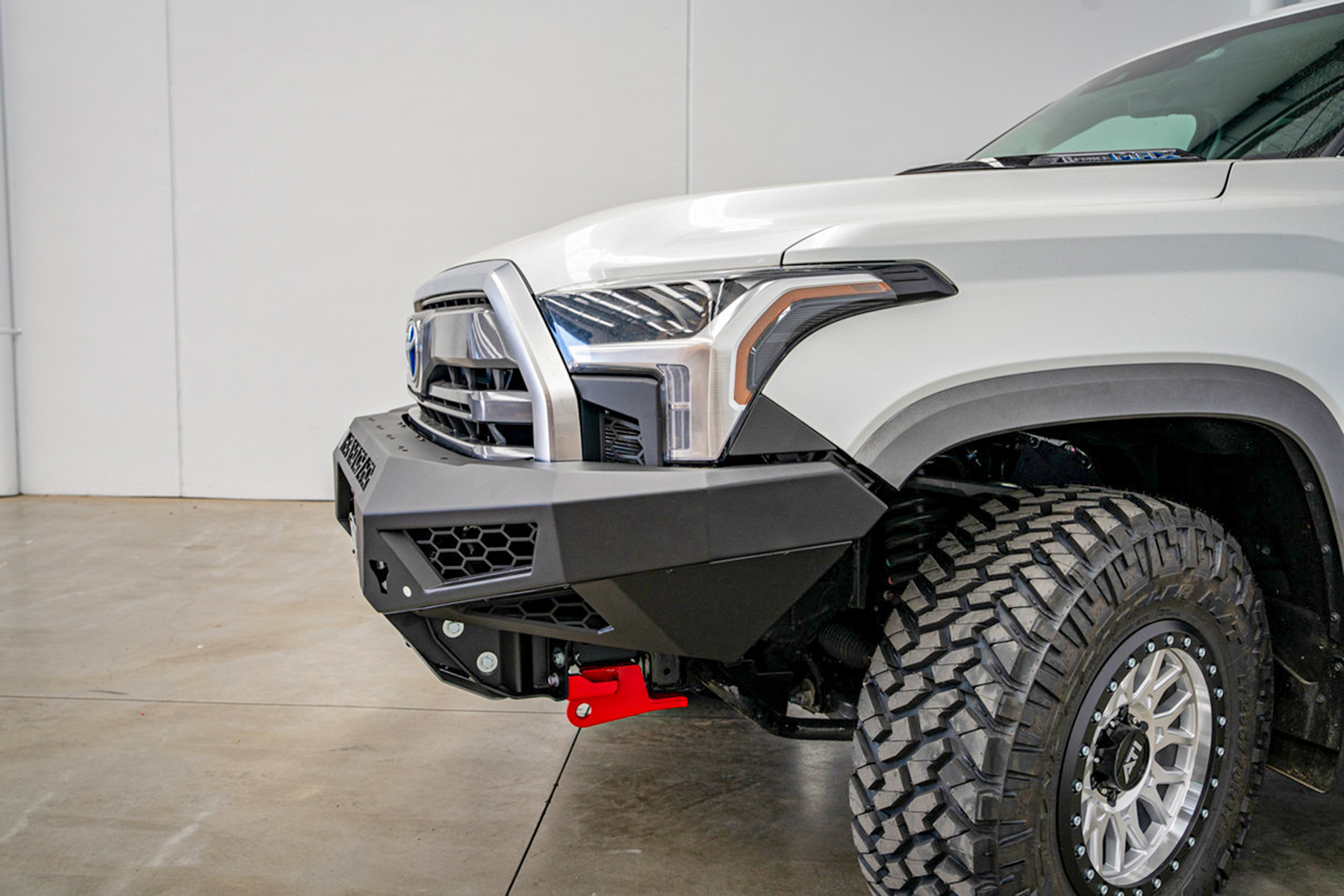 Offroad Animal Predator Bull Bar l Toyota Tundra 2022+ - Image 3