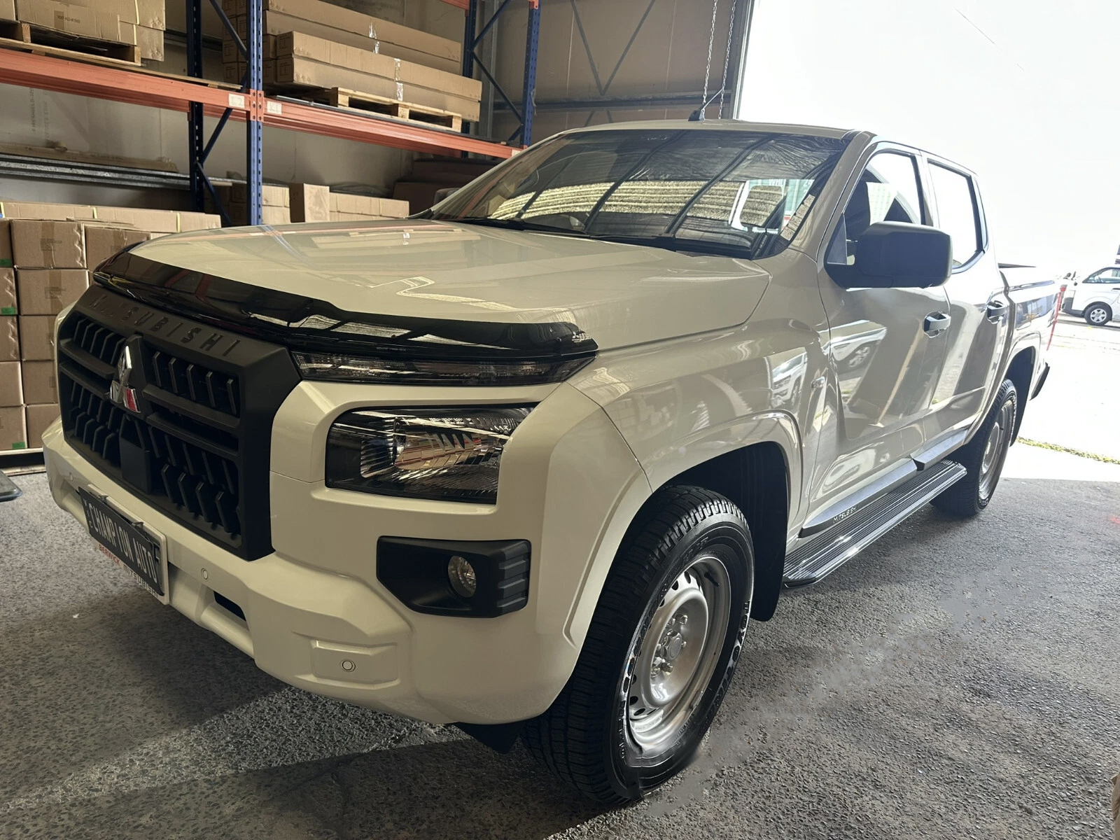 Black Alloy Side Steps to suit Mitsubishi Triton MV Dual Cab 2024+ - Image 2