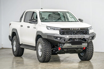 Offroad Animal Predator Bull Bar l Toyota Hilux N90 2025+