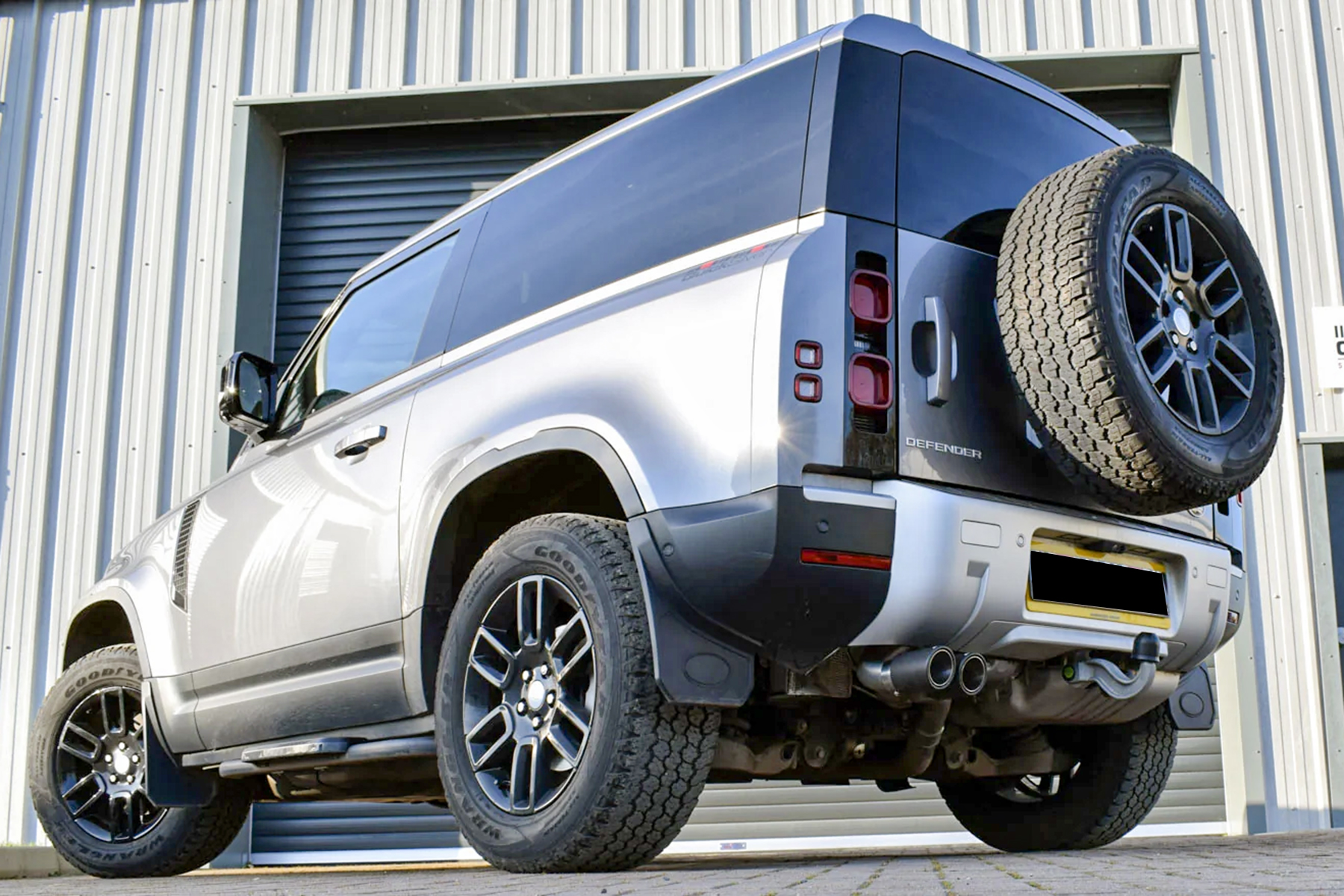 LR250S_Land_Rover_Defender_D250_Sport_sys_W_sound_gen_V2_7_2048x